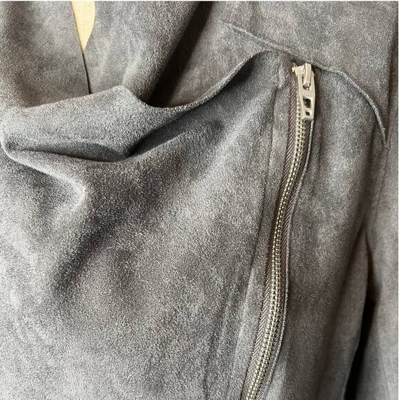 BLANKNYC Women's Faux Suede Jacket Size M in Gray w/Asymmetrical Silver Zipper - Picture 2 of 6
